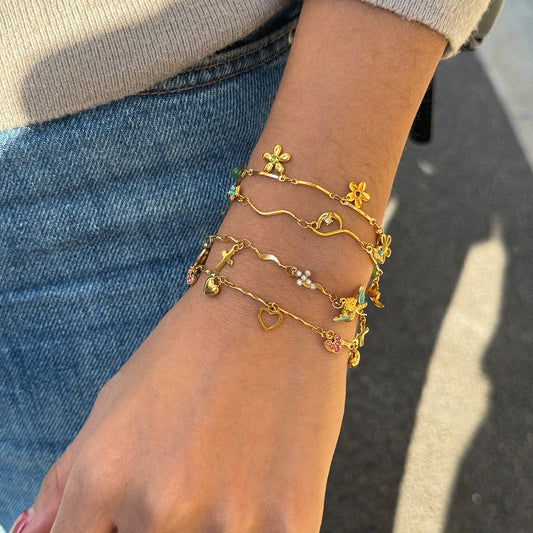 Divinity Wavy Link Charm Bracelet