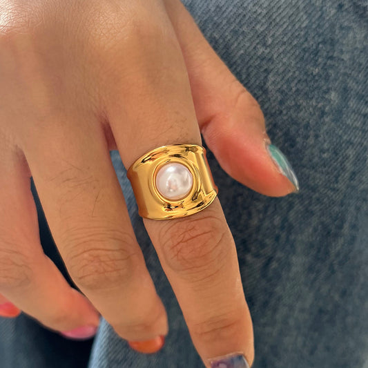 Empress Bold Pearl Dome Ring