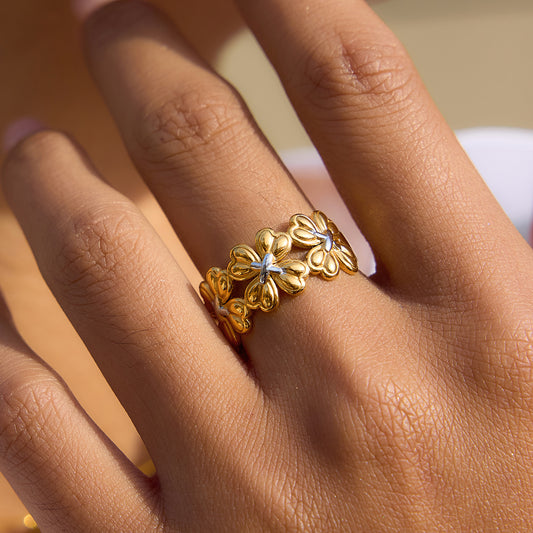 Gilded Meadow Clover Ring