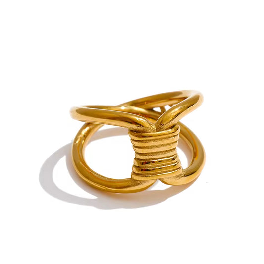 The Maia Intertwined Statement Ring