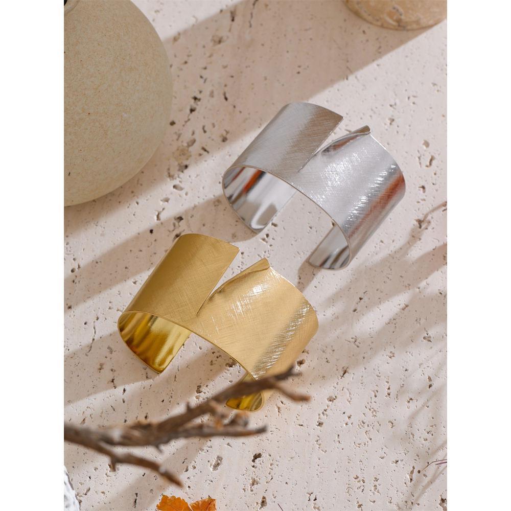 Luna Twist Cuff Bracelet – Gold Finish