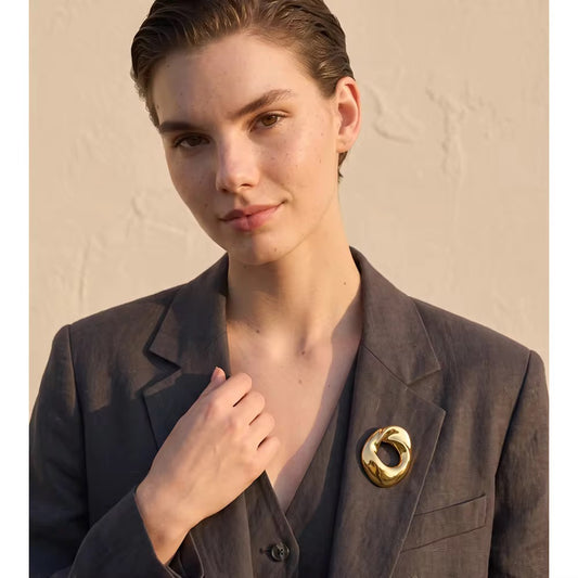 Sculptural Twisted Open-Loop Gold Brooch