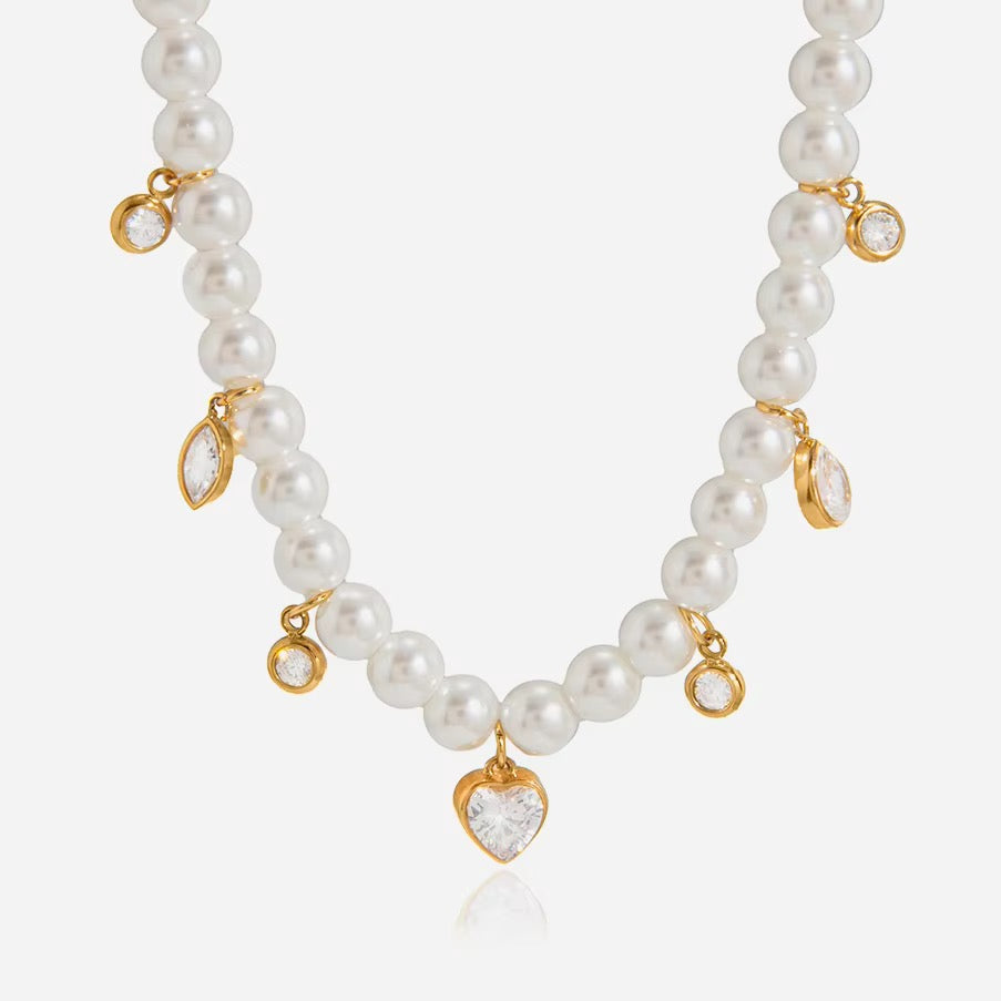 Crystal Heart Dainty Pearl Necklace