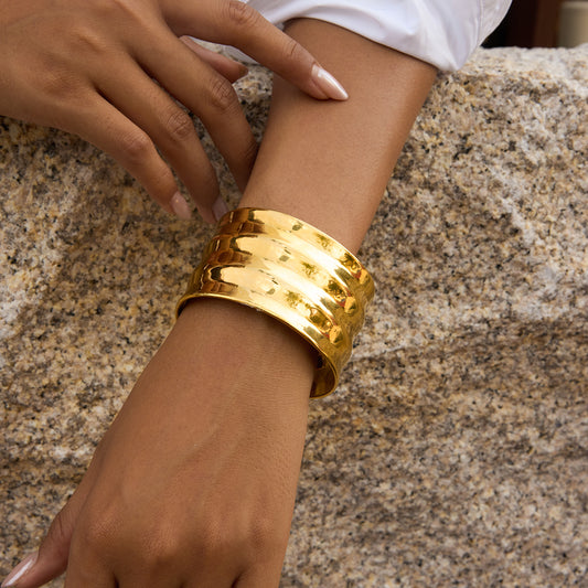 Bold Dome Hair Claw Clip