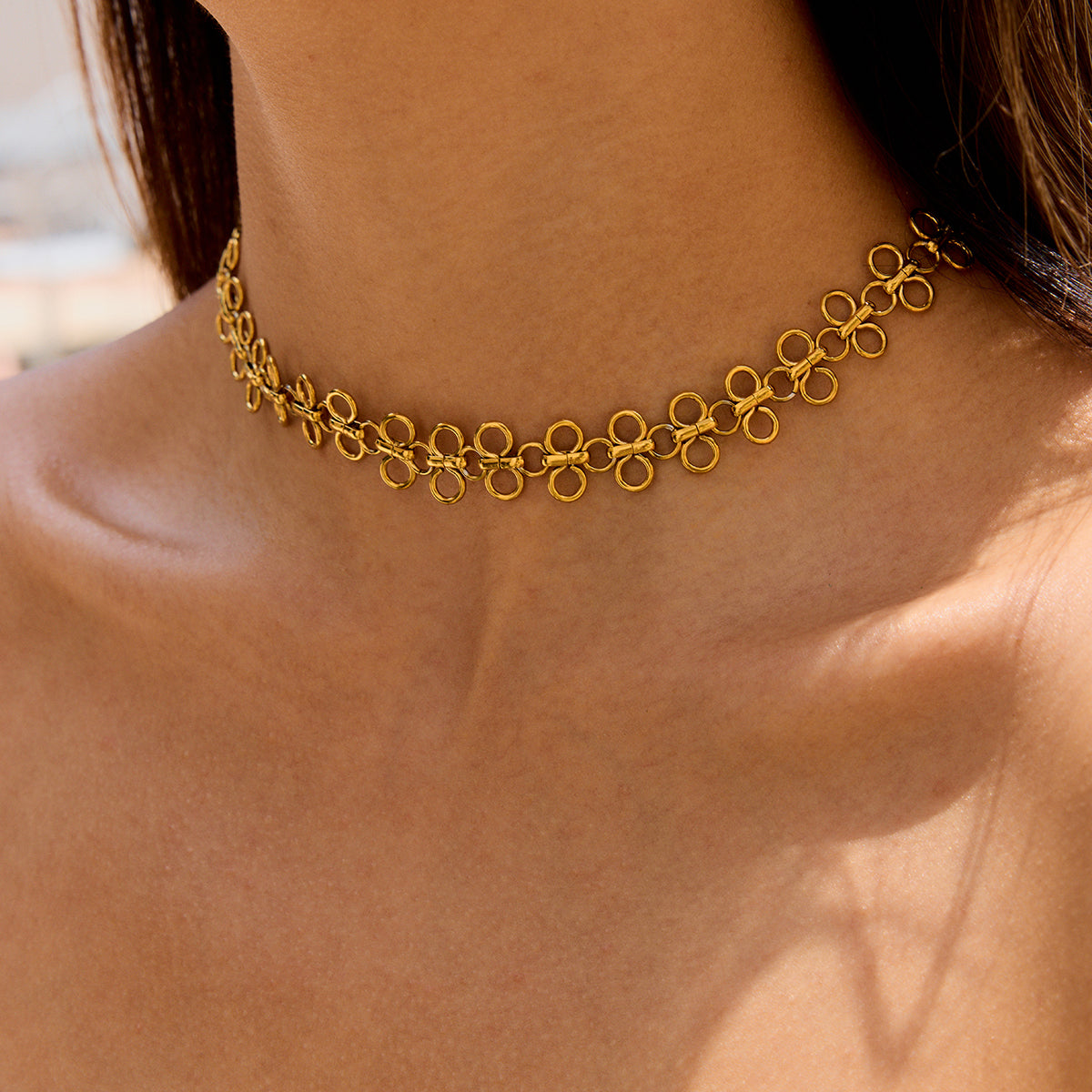 Daisy Chain Gold Choker Necklace