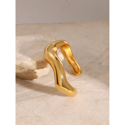 Minimal Gold Wave Bangle Bracelet