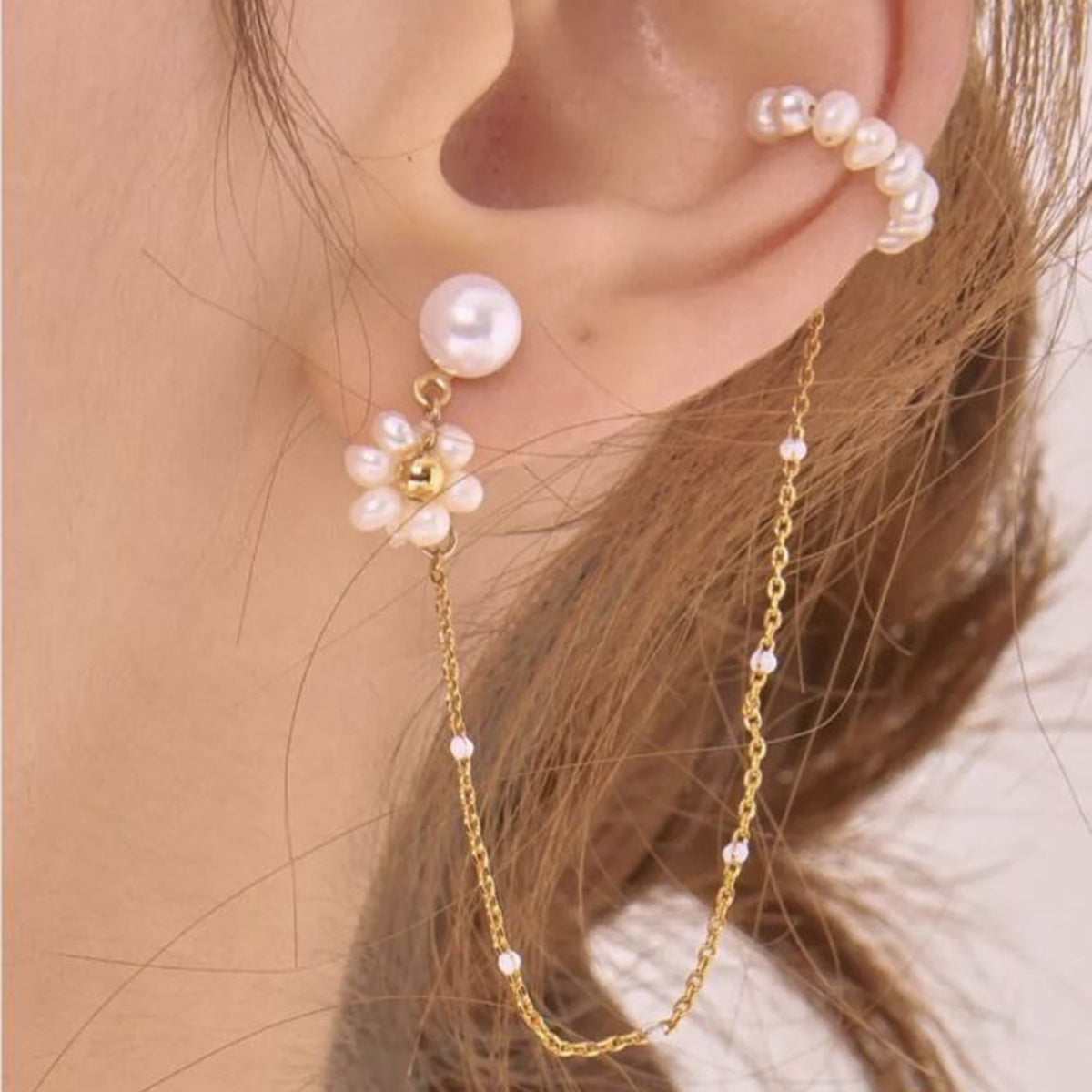 Florentine Pearl Flower Chain Cuff