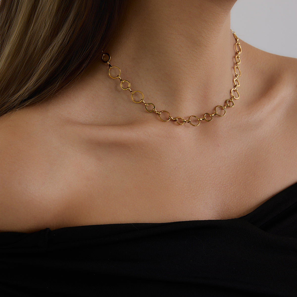 Delicate Circle Link Chain Necklace