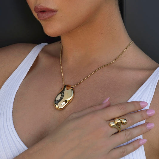 Gold Pebble Pendant Necklace for Women – Minimal Sculpted Charm