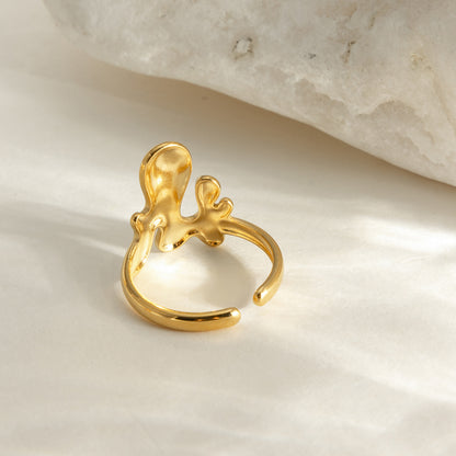 Solstice Fluid Abstract Ring