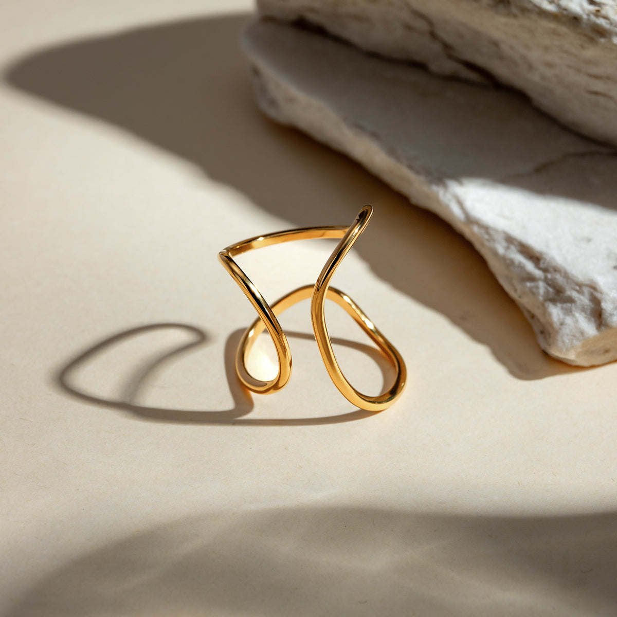The Lyra Infinite Wave Ring