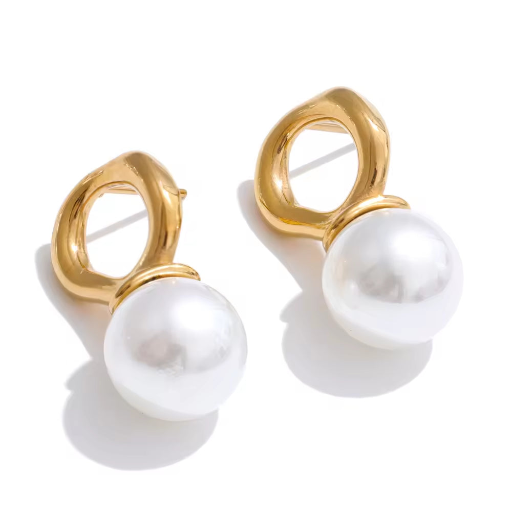 The Rhea Molten Pearl Drops