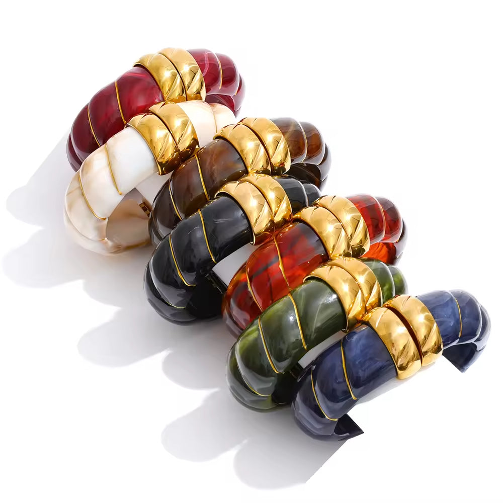 Emerald Glaze Twisted Acrylic Bangle