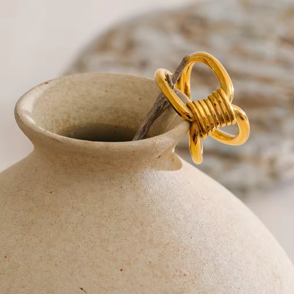 The Maia Intertwined Statement Ring