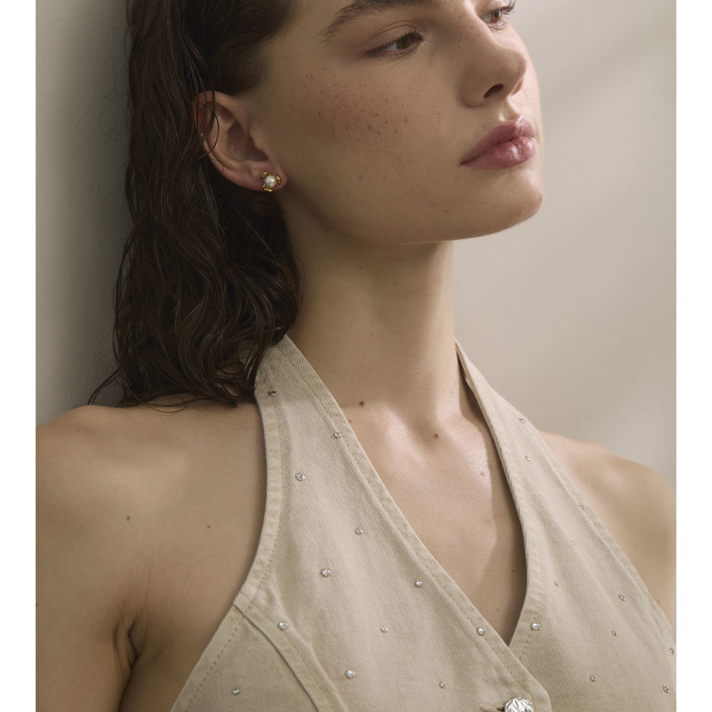 The Fleur Micro-Pearl Studs