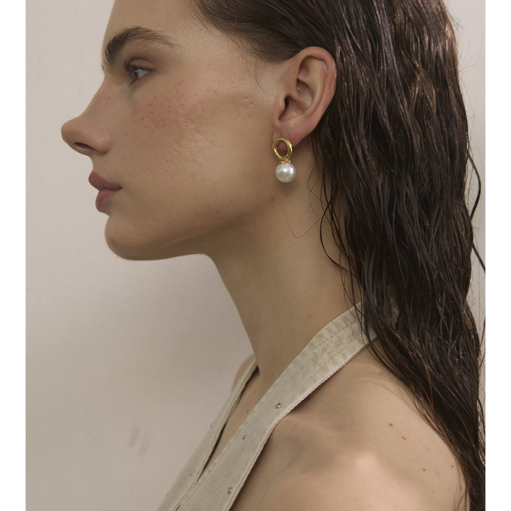The Rhea Molten Pearl Drops