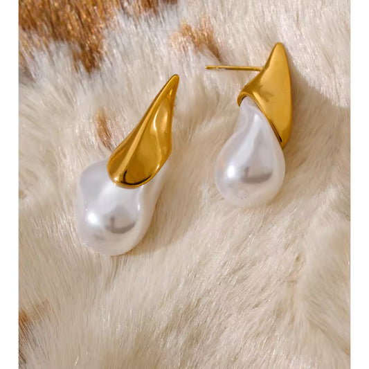 The Liquid Gold Baroque Drops