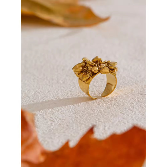 The Infinite Gold Orbit Ring