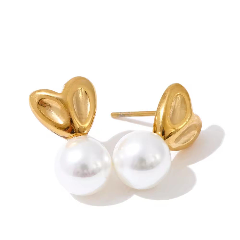 The Sweetheart Pearl Drop Studs