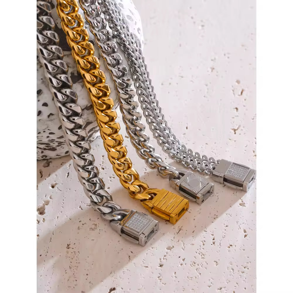 The Titan Curb Chain Bracelet