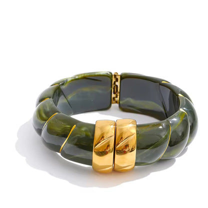 Emerald Glaze Twisted Acrylic Bangle
